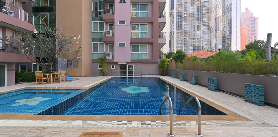 Condominio de 2 dormitorios en Bangkok, Tailandia № 186050