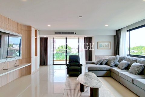 Condo in Pattaya, Thailand, 2 bedrooms № 250319