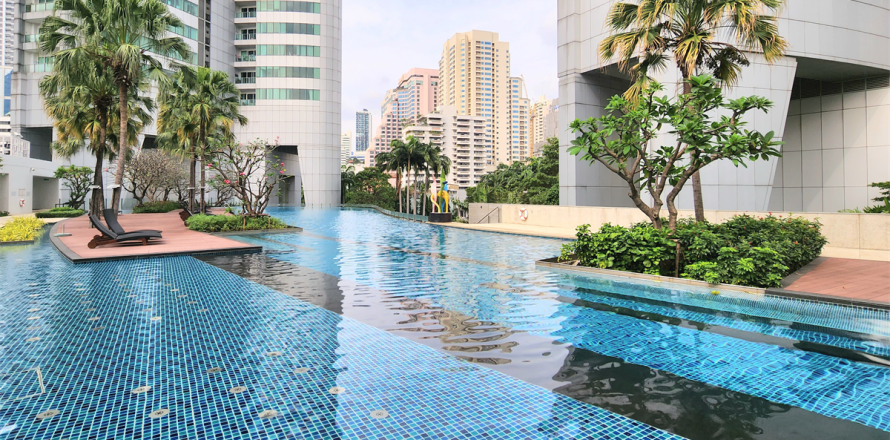 Condominio de 3 dormitorios en Bangkok, Tailandia № 190002