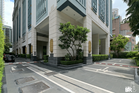 Condo in Bangkok, Thailand, 2 bedrooms № 209894 - photo 9