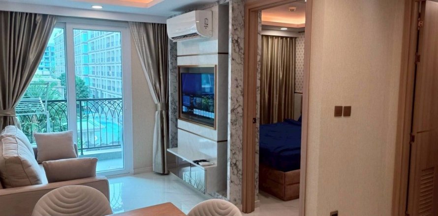 Apartment in Pattaya, Thailand 2 rooms № 214248