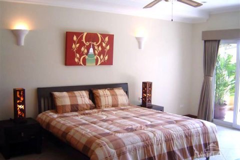 Condominio de 1 dormitorio en Jomtien Beach, Pattaya, Tailandia № 242136