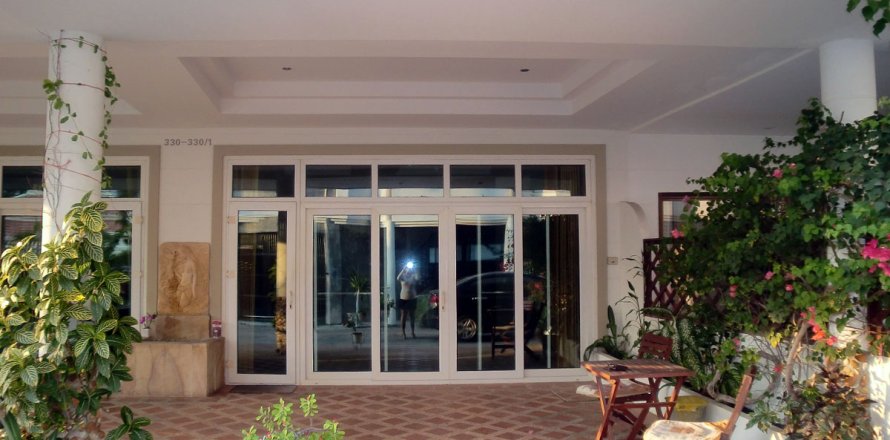Casa de 4 dormitorios en Pattaya, Tailandia № 243348