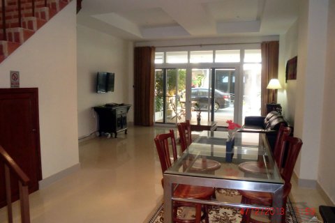 Casa de 4 dormitorios en Pattaya, Tailandia № 243348 - foto 7