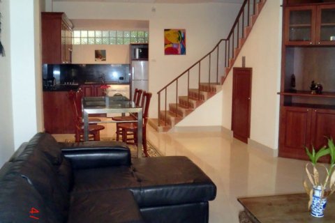 Casa de 4 dormitorios en Pattaya, Tailandia № 243348 - foto 4