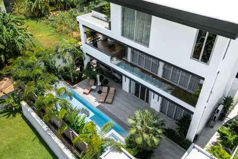 Villa à Phuket, Thaïlande 5 chambres № 107862