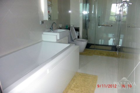 Condo in Pattaya, Thailand, 2 bedrooms № 242840