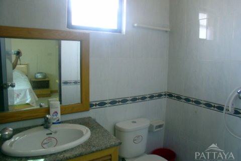 Casa de 3 dormitorios en Pattaya, Tailandia № 243168 - foto 18