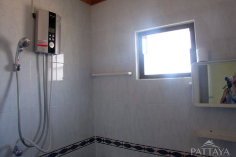 Casa de 3 dormitorios en Pattaya, Tailandia № 243168 - foto 13