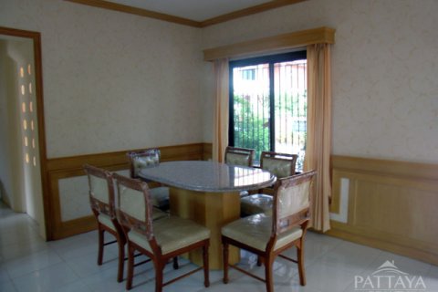 Casa de 3 dormitorios en Pattaya, Tailandia № 243168 - foto 5