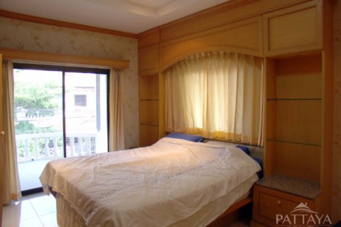 Casa de 3 dormitorios en Pattaya, Tailandia № 243168 - foto 9