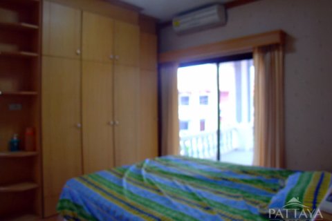 Casa de 3 dormitorios en Pattaya, Tailandia № 243168 - foto 12
