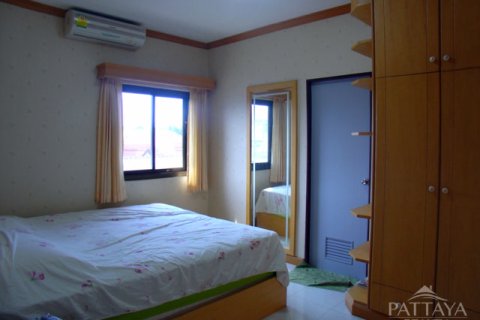 Casa de 3 dormitorios en Pattaya, Tailandia № 243168 - foto 15