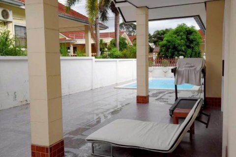 Casa de 3 dormitorios en Pattaya, Tailandia № 155278 - foto 3