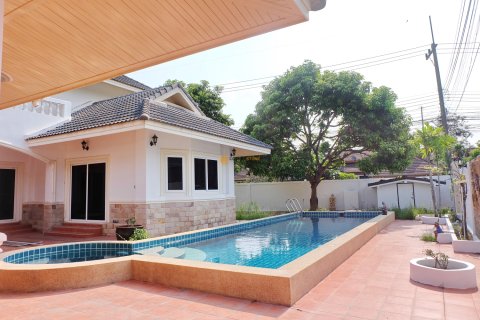 Estudio en Pattaya, Tailandia № 243574