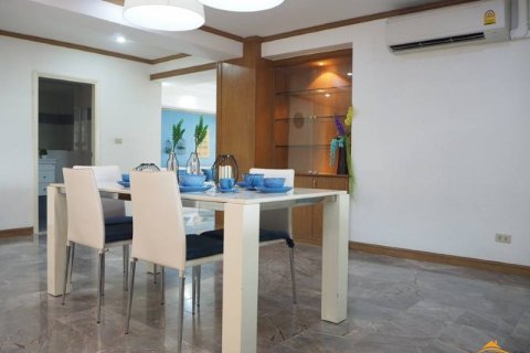 คอนโดมิเนียมในกรุงเทพฯ, ประเทศไทย, 4 ห้องนอน № 242395 - รูปถ่าย 2