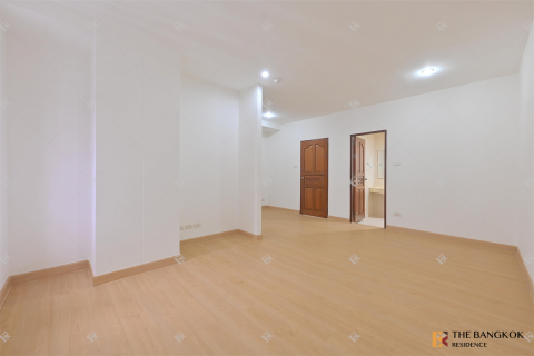 Eigentumswohnung in Bangkok, Thailand, 2 Schlafzimmer  № 234067 - Foto 3