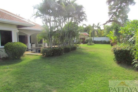 Casa de 3 dormitorios en Jomtien Beach, Pattaya, Tailandia № 243144 - foto 5