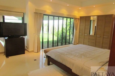 Casa de 3 dormitorios en Jomtien Beach, Pattaya, Tailandia № 243144 - foto 15