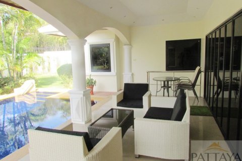 Casa de 3 dormitorios en Jomtien Beach, Pattaya, Tailandia № 243144 - foto 8