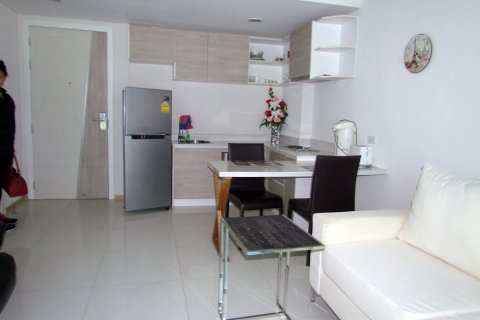 Condominio de 1 dormitorio en Jomtien Beach, Pattaya, Tailandia № 242326 - foto 4