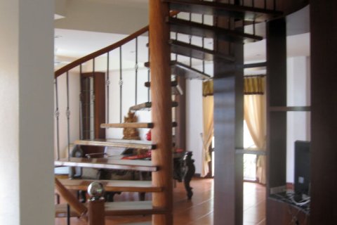 Casa de 3 dormitorios en Jomtien Beach, Pattaya, Tailandia № 243323 - foto 14
