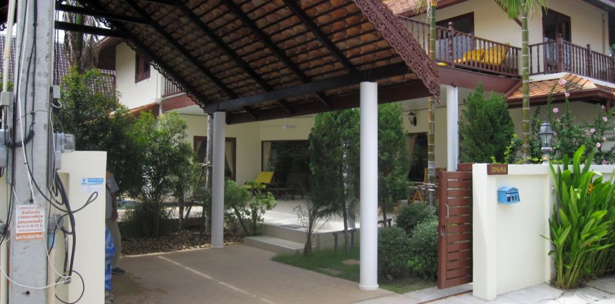 Casa de 3 dormitorios en Jomtien Beach, Pattaya, Tailandia № 243323