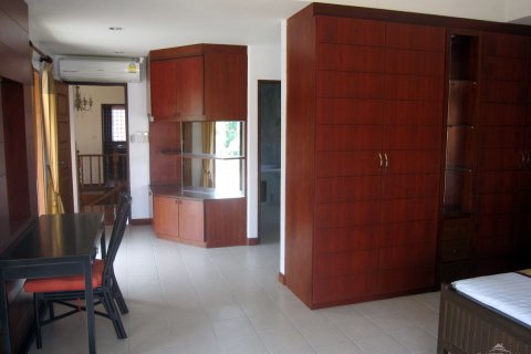 Casa de 3 dormitorios en Jomtien Beach, Pattaya, Tailandia № 243323 - foto 19