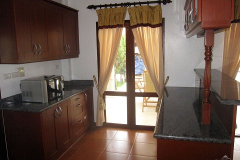 Casa de 3 dormitorios en Jomtien Beach, Pattaya, Tailandia № 243323 - foto 10