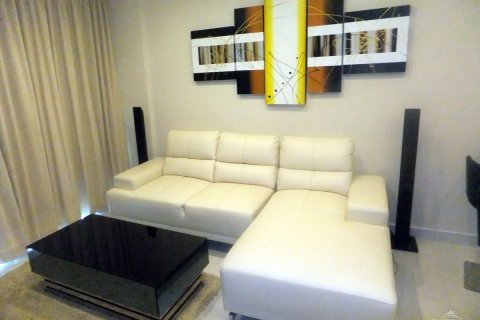 Condominio de 2 dormitorios en Pattaya, Tailandia № 242735 - foto 3