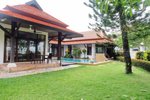 Estudio en Pattaya, Tailandia № 243622 - foto 29