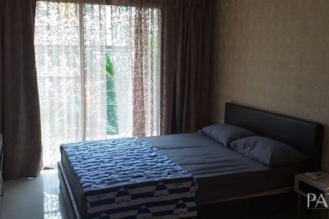 Condominio de 2 dormitorios en Jomtien Beach, Pattaya, Tailandia № 242478 - foto 15