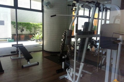 Condominio de 3 dormitorios en Bangkok, Tailandia № 242396 - foto 11