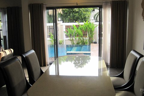 Casa de 4 dormitorios en Pattaya, Tailandia № 243287 - foto 10