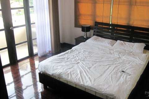 Casa de 4 dormitorios en Pattaya, Tailandia № 243287 - foto 25
