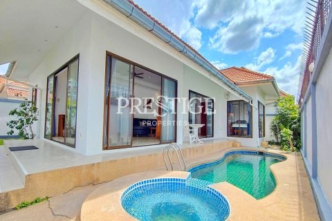 Casa de 3 dormitorios en Pattaya, Tailandia № 250604