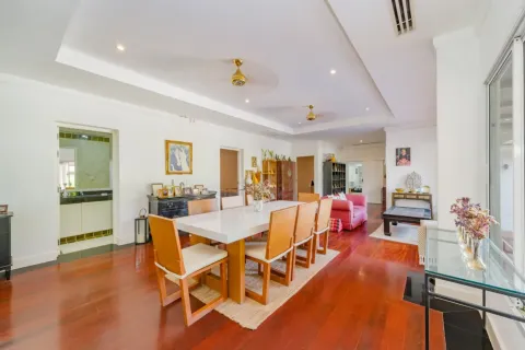 Casa de 5 dormitorios en Bang Tao, Tailandia № 126516 - foto 7