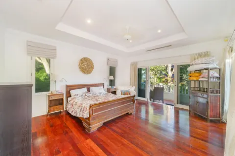Casa de 5 dormitorios en Bang Tao, Tailandia № 126516 - foto 27