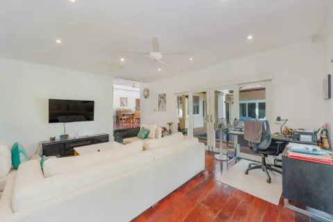 Casa de 5 dormitorios en Bang Tao, Tailandia № 126516 - foto 12