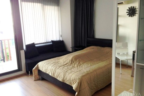Studio dans le Condo à Pattaya, Thaïlande  № 242978