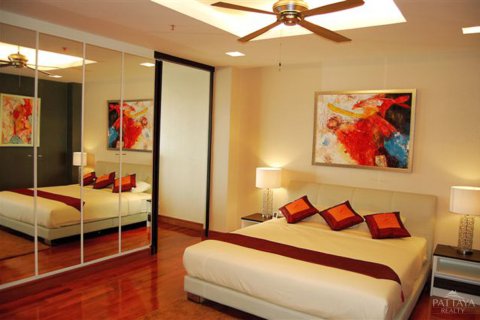 Condominio de 2 dormitorios en Pattaya, Tailandia № 242518 - foto 8