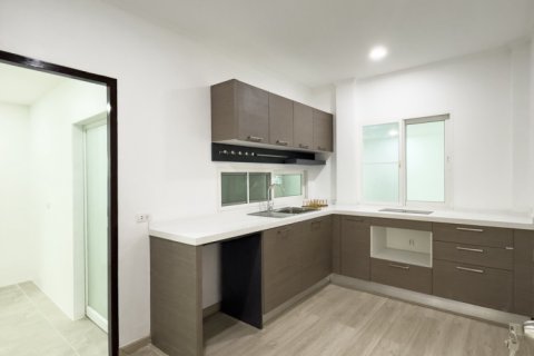 Villa in Pattaya, Thailand 4 bedrooms № 234190 - photo 12