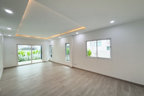 Villa in Pattaya, Thailand 4 bedrooms № 234190 - photo 9