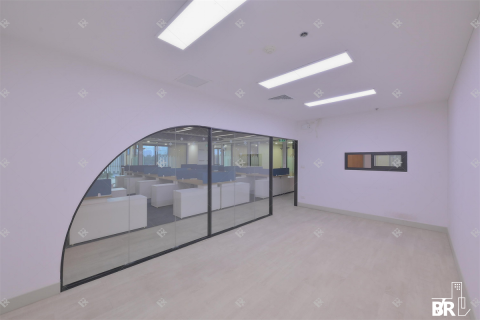 Office in Bangkok, Thailand 351 sq.m. № 234403 - photo 4