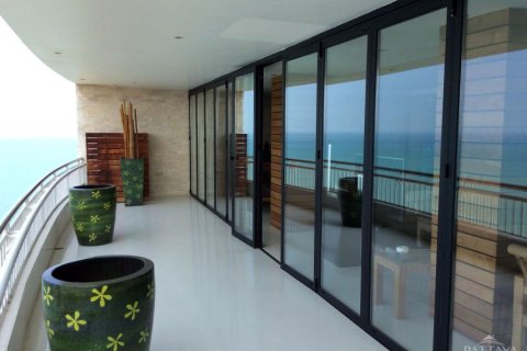 Condominio de 2 dormitorios en Pattaya, Tailandia № 242215 - foto 9