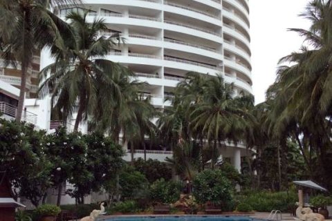 Condominio de 2 dormitorios en Pattaya, Tailandia № 242215 - foto 17