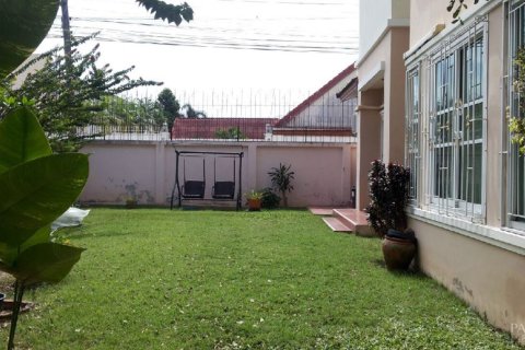 Casa de 4 dormitorios en Pattaya, Tailandia № 243111 - foto 19