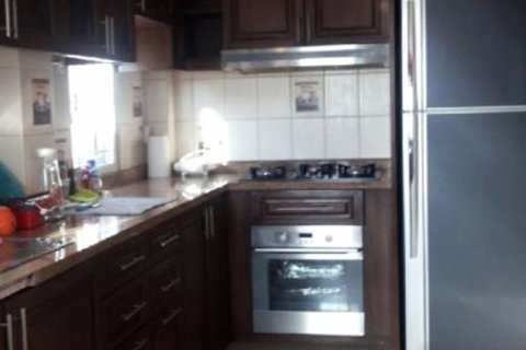 Casa de 4 dormitorios en Pattaya, Tailandia № 243111 - foto 1
