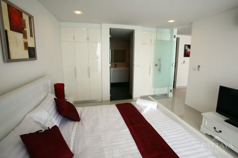 Condo in Pattaya, Thailand, 1 bedroom  № 242941 - photo 4