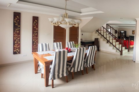 Casa de 3 dormitorios en Pattaya, Tailandia № 243120 - foto 4